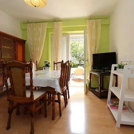 Apartments Nina Beach Makarska Exterior photo