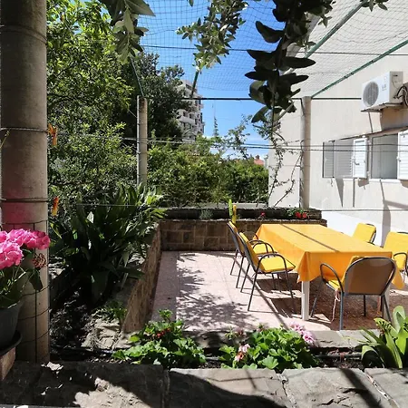 Apartments Nina Beach Makarska Exterior photo