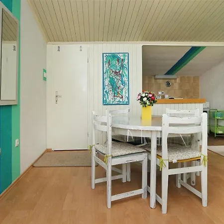 Apartments Nina Beach Makarska Exterior photo