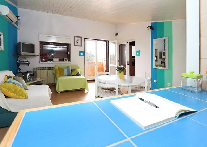 Apartments Nina Beach