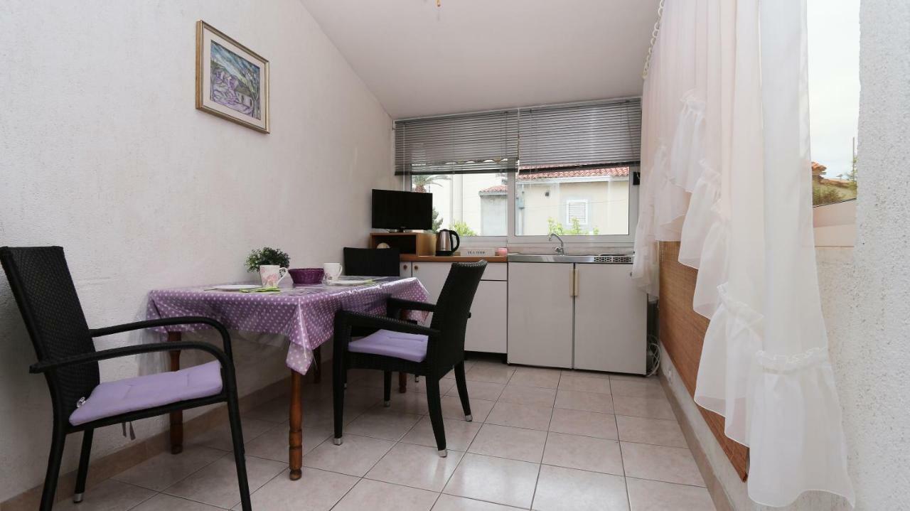 Nina Apartment *