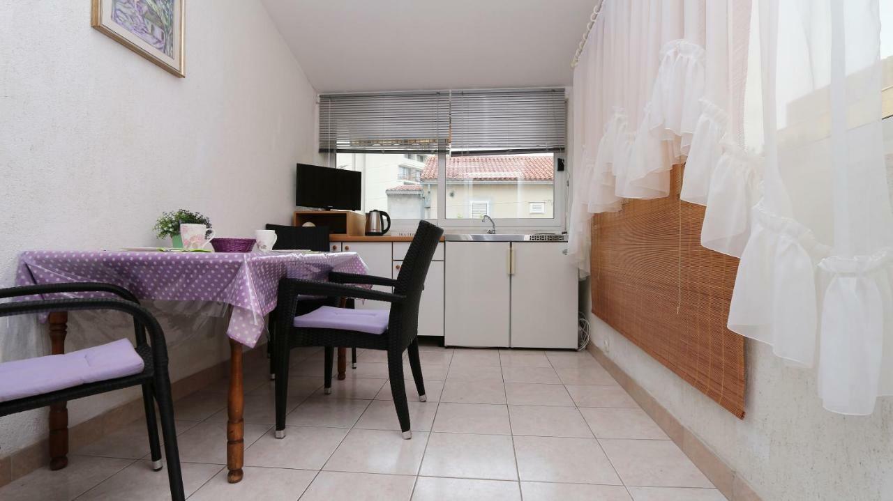 Nina Apartment Makarska