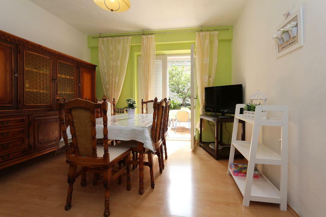 Nina Apartment *